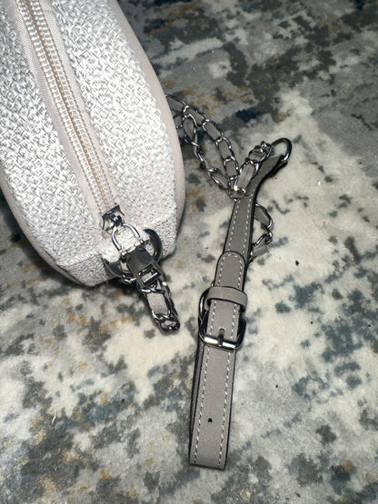 Crossbody Canvas Initial Chain Bag in Grey